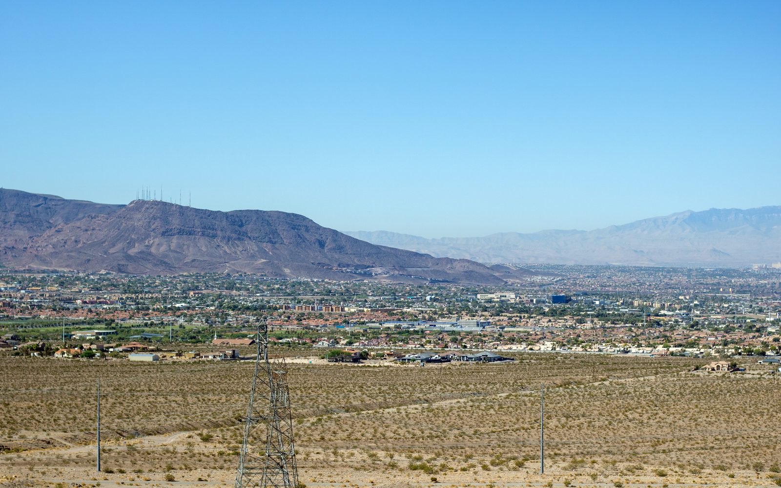 MacDonald Ranch, Nevada — Armor Lock & Safe Solution serves MacDonald Ranch and the surrounding Las Vegas Valley with non-destructive safe opening, lock rekey, lockout response, and smart-lock install. Licensed by LVMPD, bonded, and insured.