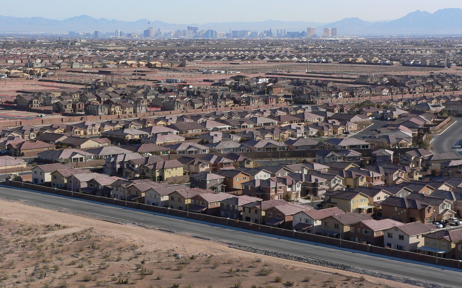 Mountain's Edge, Nevada — Armor Lock & Safe Solution serves Mountain's Edge and the surrounding Las Vegas Valley with non-destructive safe opening, lock rekey, lockout response, and smart-lock install. Licensed by LVMPD, bonded, and insured.